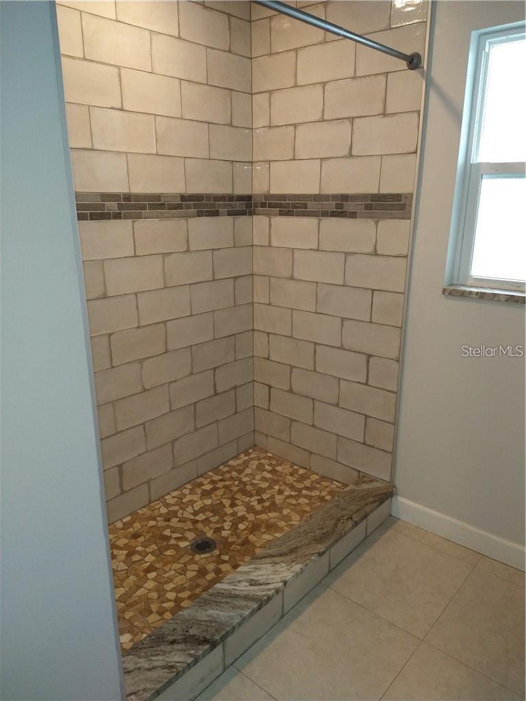 2155 TEMPLE ST — photo 7