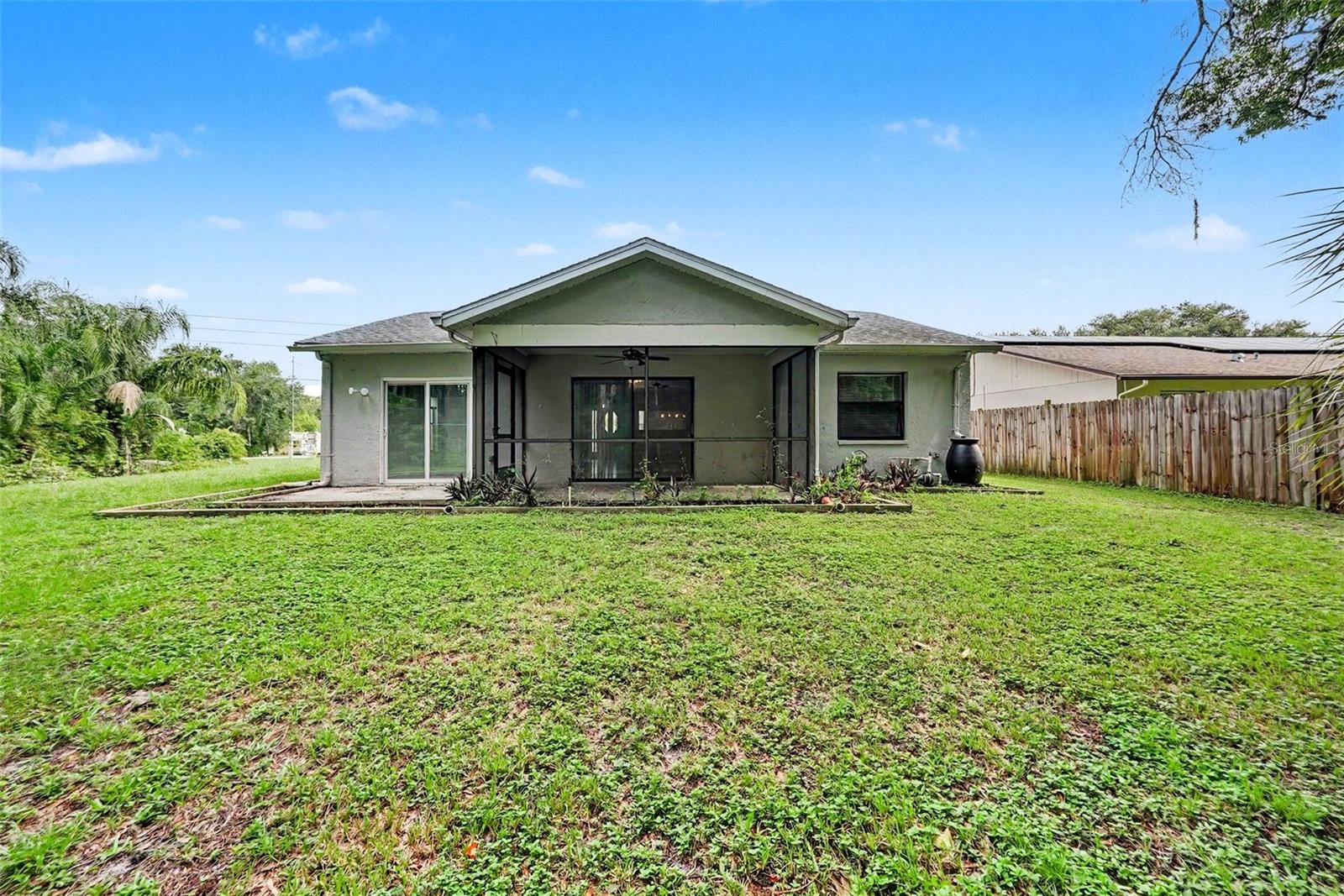 8116 MATTHEW DR — photo 20