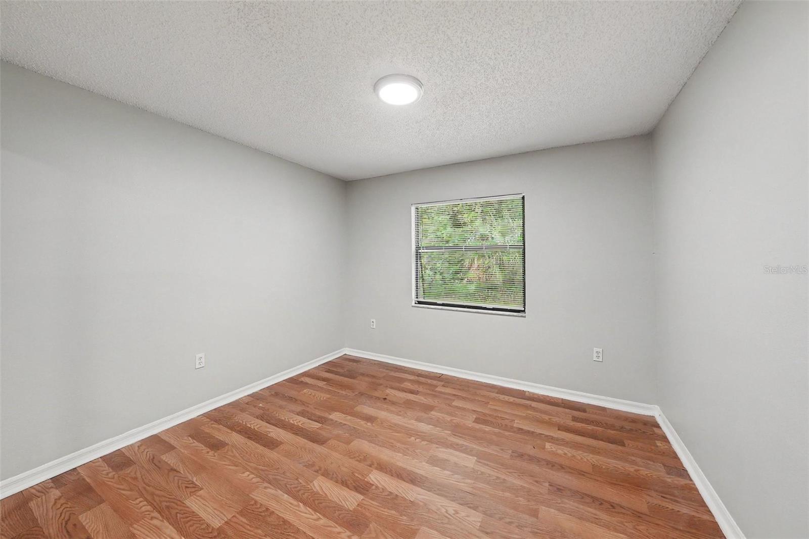 8116 MATTHEW DR — photo 16
