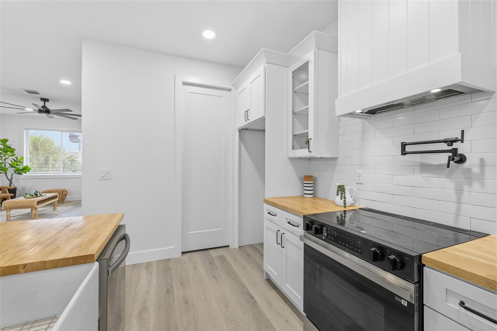 2138 W NASSAU ST #3 — photo 8