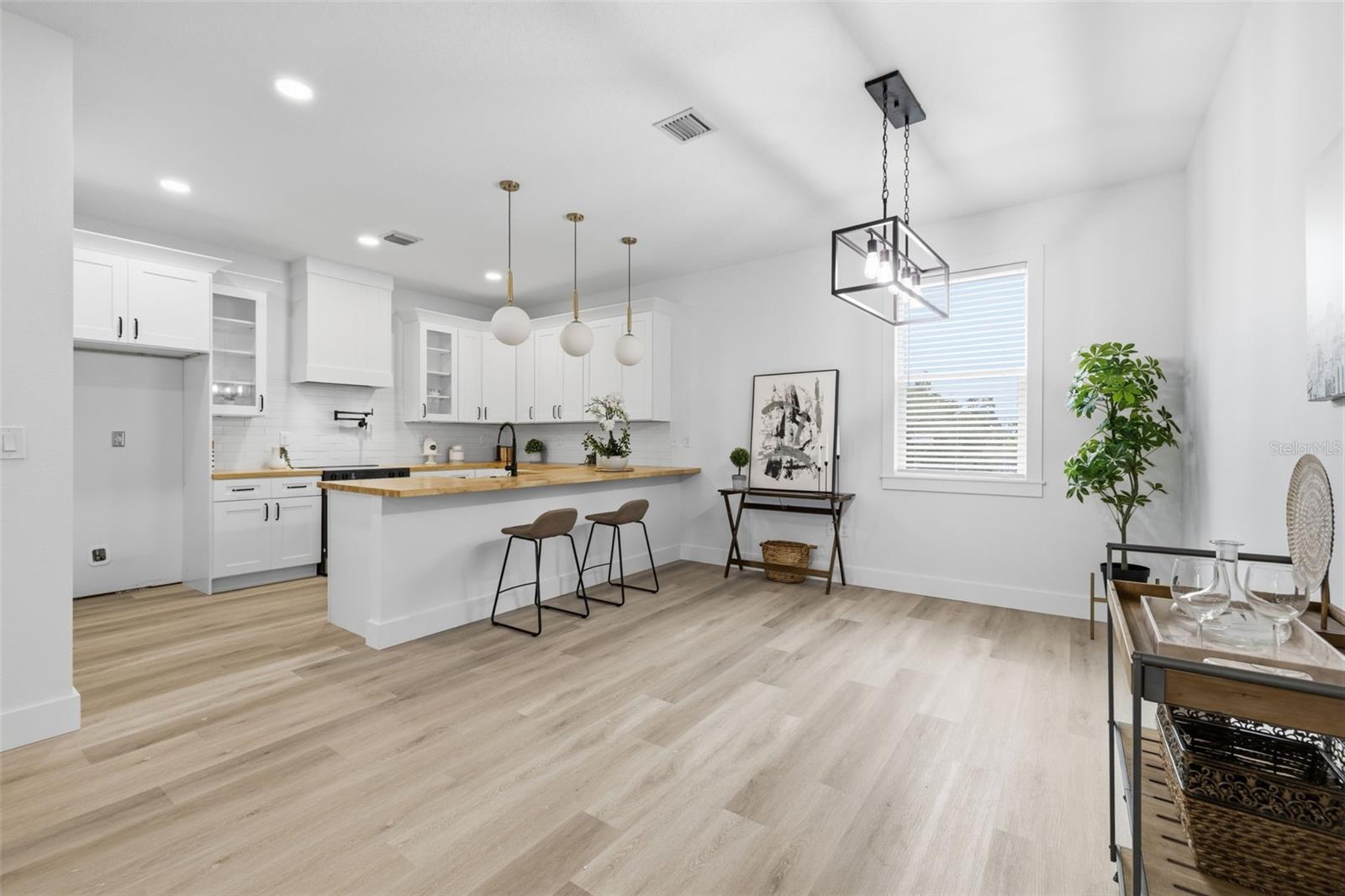 2138 W NASSAU ST #3 — photo 4