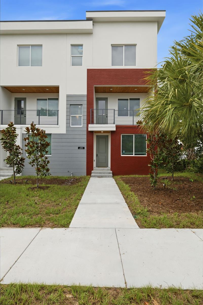 2138 W NASSAU ST #3 — photo 2