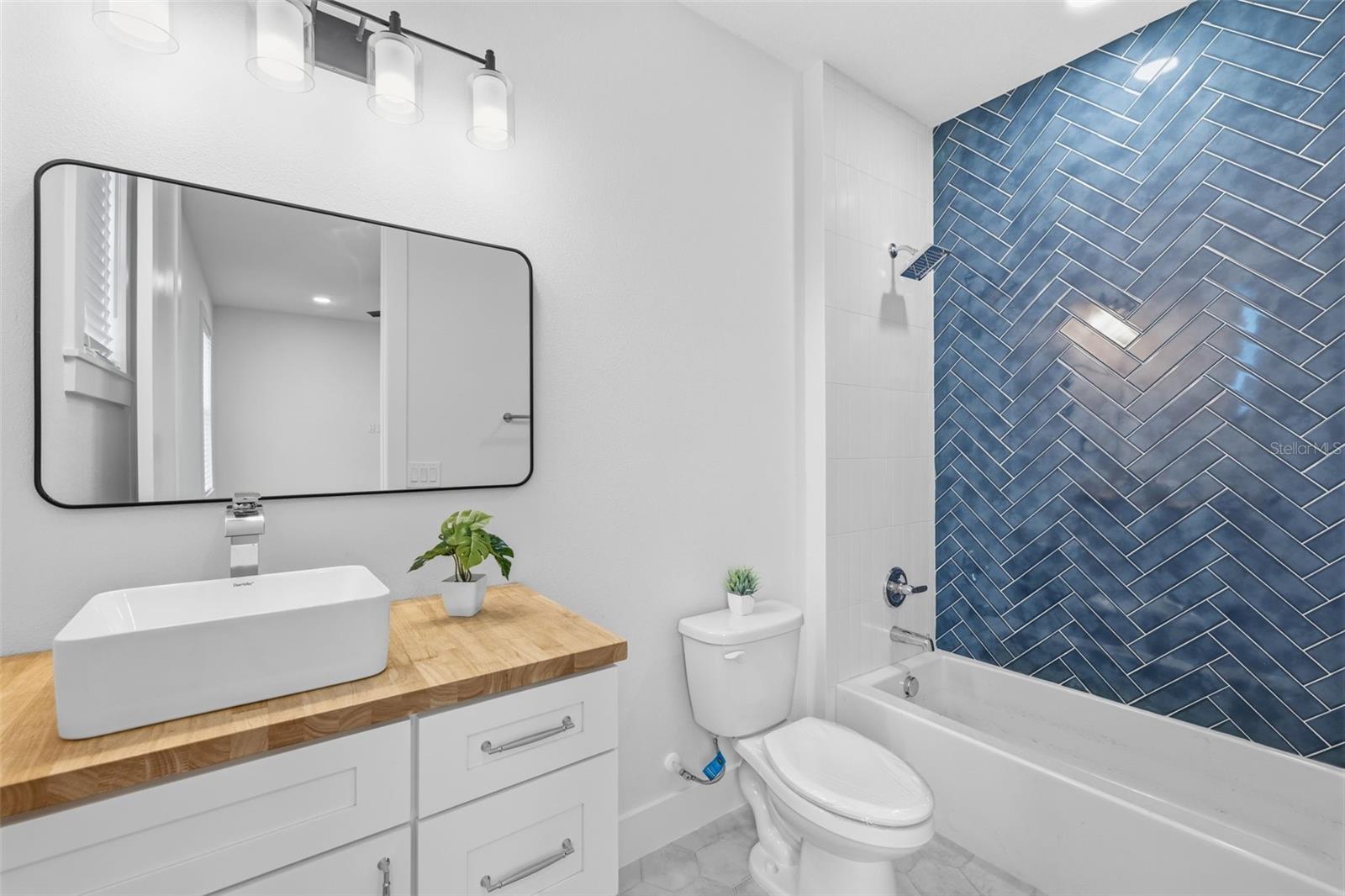 2138 W NASSAU ST #3 — photo 21