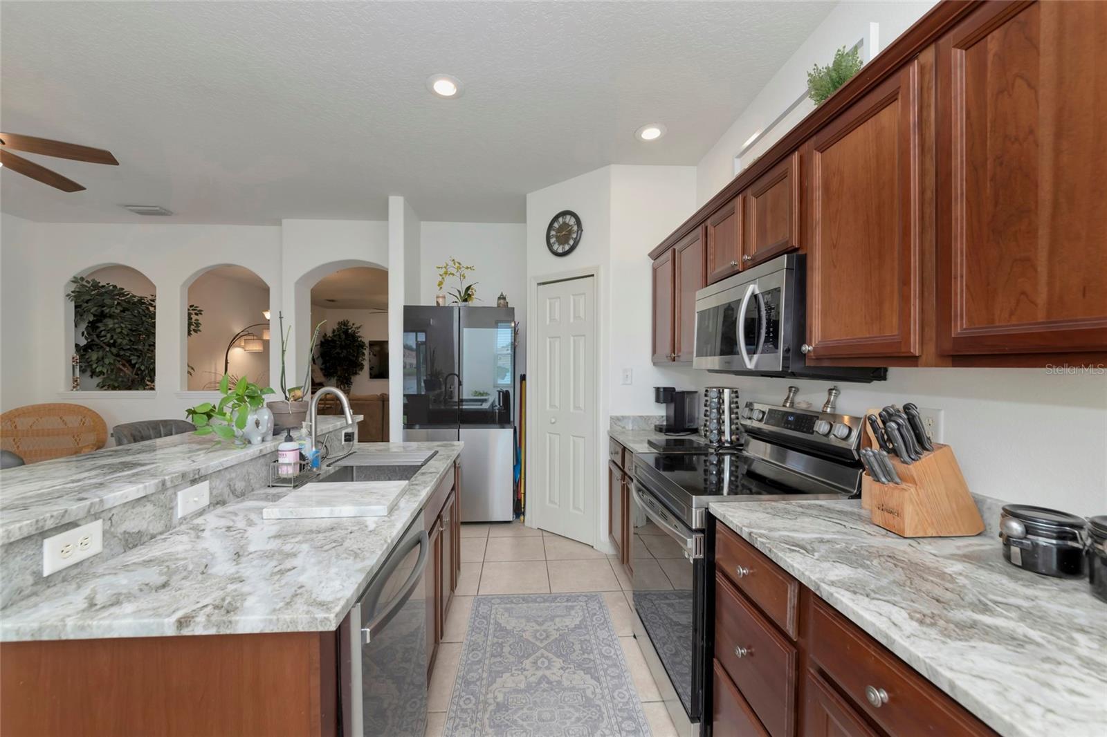 3426 PARKRIDGE CIR #34-105 — photo 18