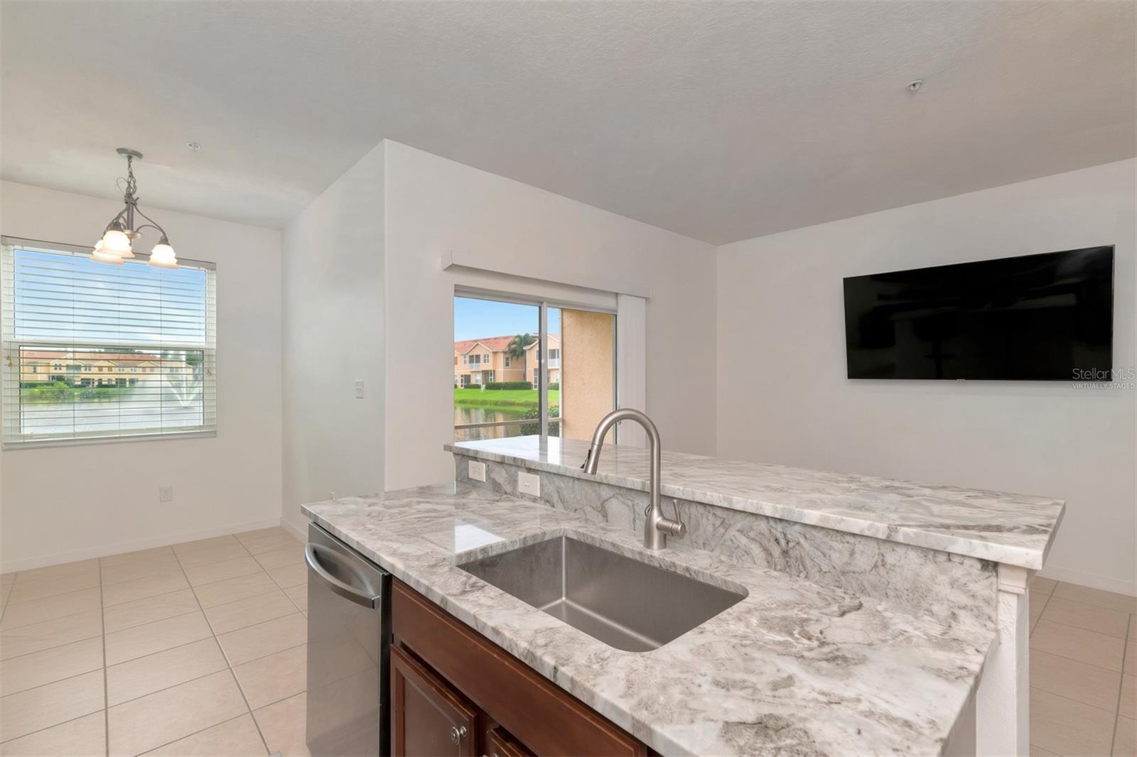 3426 PARKRIDGE CIR #34-105 — photo 33