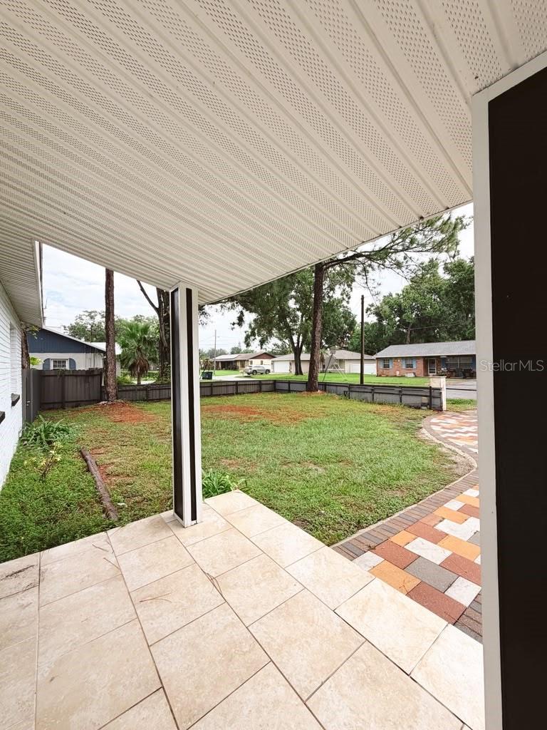 6504 N PACKWOOD AVE — photo 8