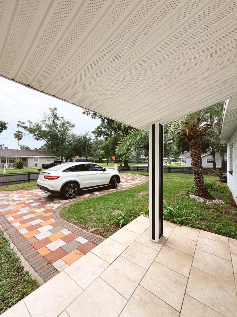 6504 N PACKWOOD AVE — photo 9