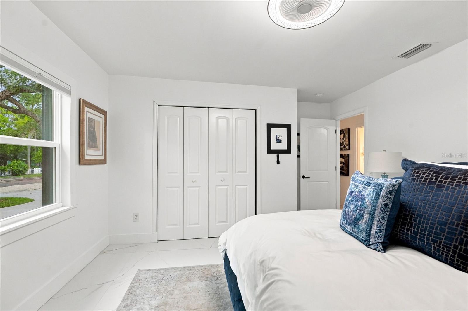 530 LOCKLIE ST — photo 34
