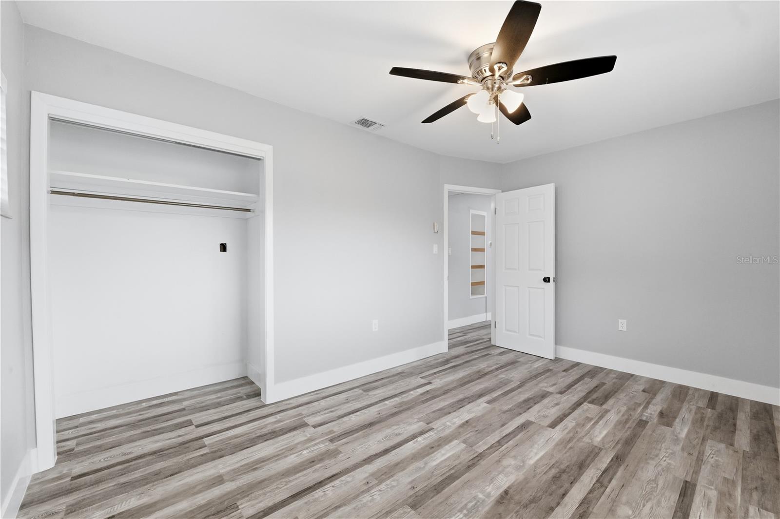2607 W CREST AVE — photo 14