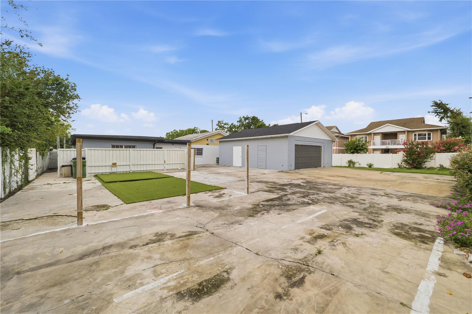 2607 W CREST AVE — photo 33