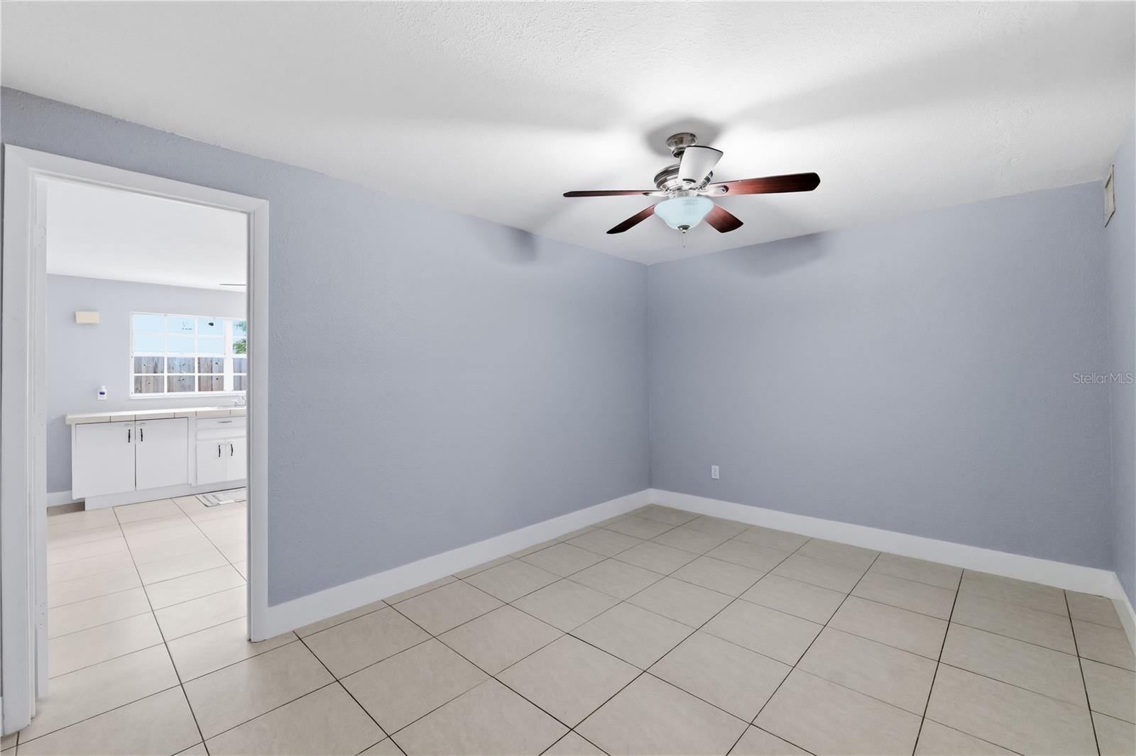 2607 W CREST AVE — photo 24