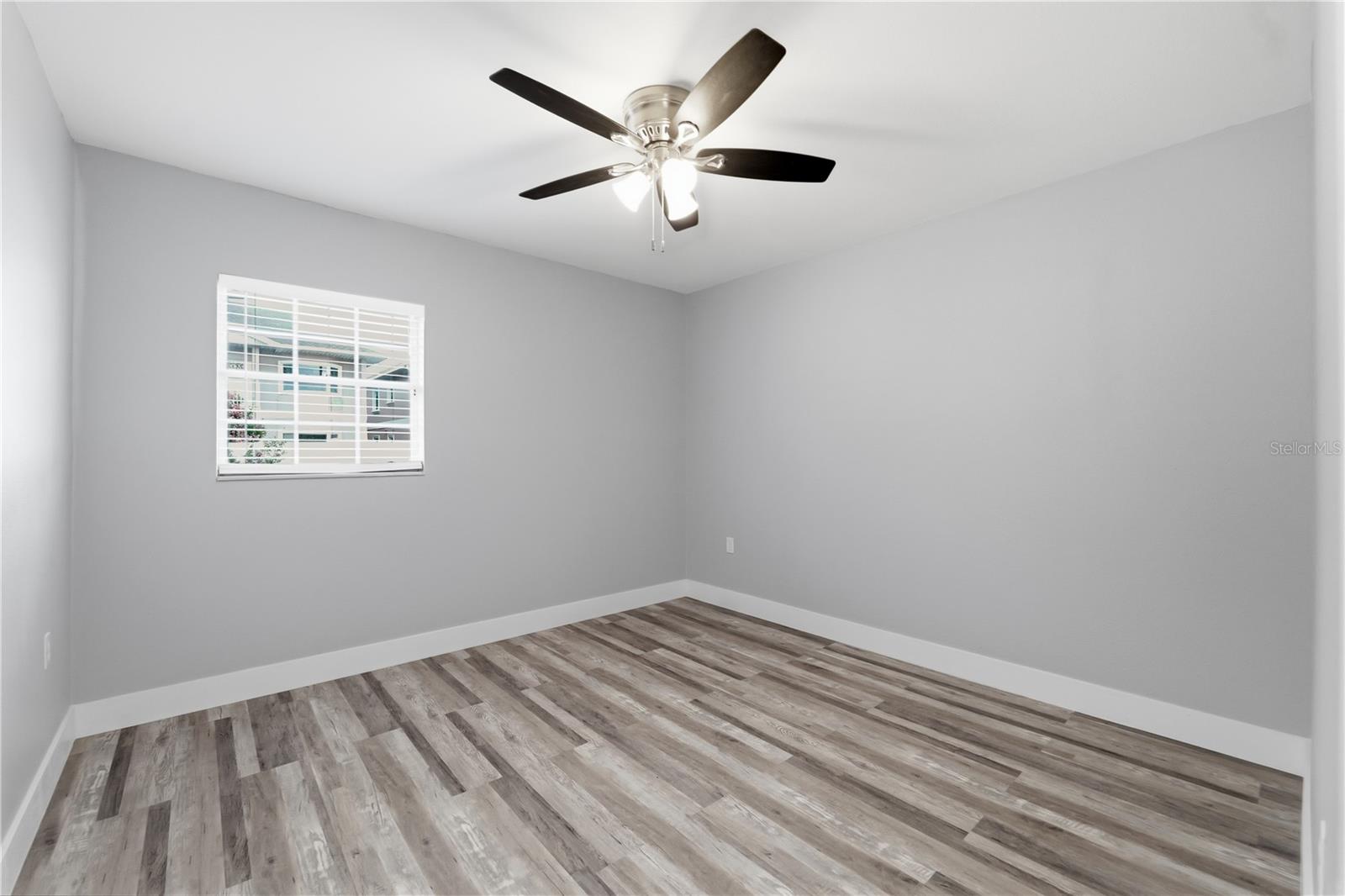 2607 W CREST AVE — photo 15