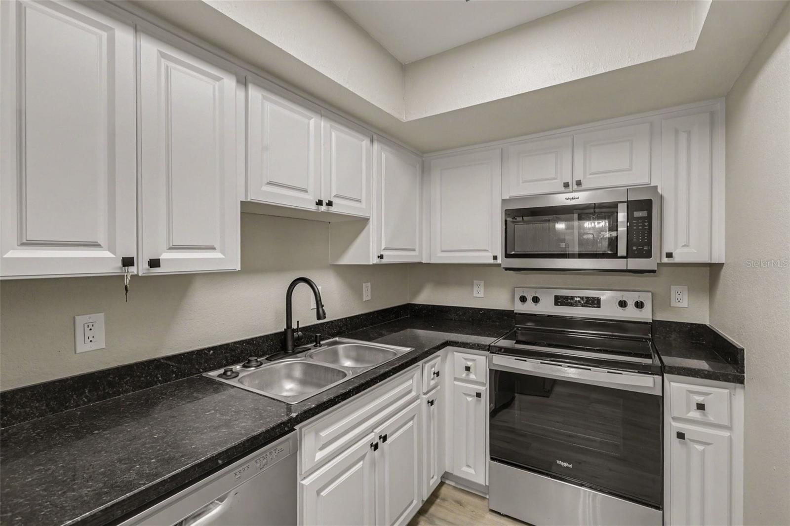 3711 W IOWA AVE #115 — photo 10
