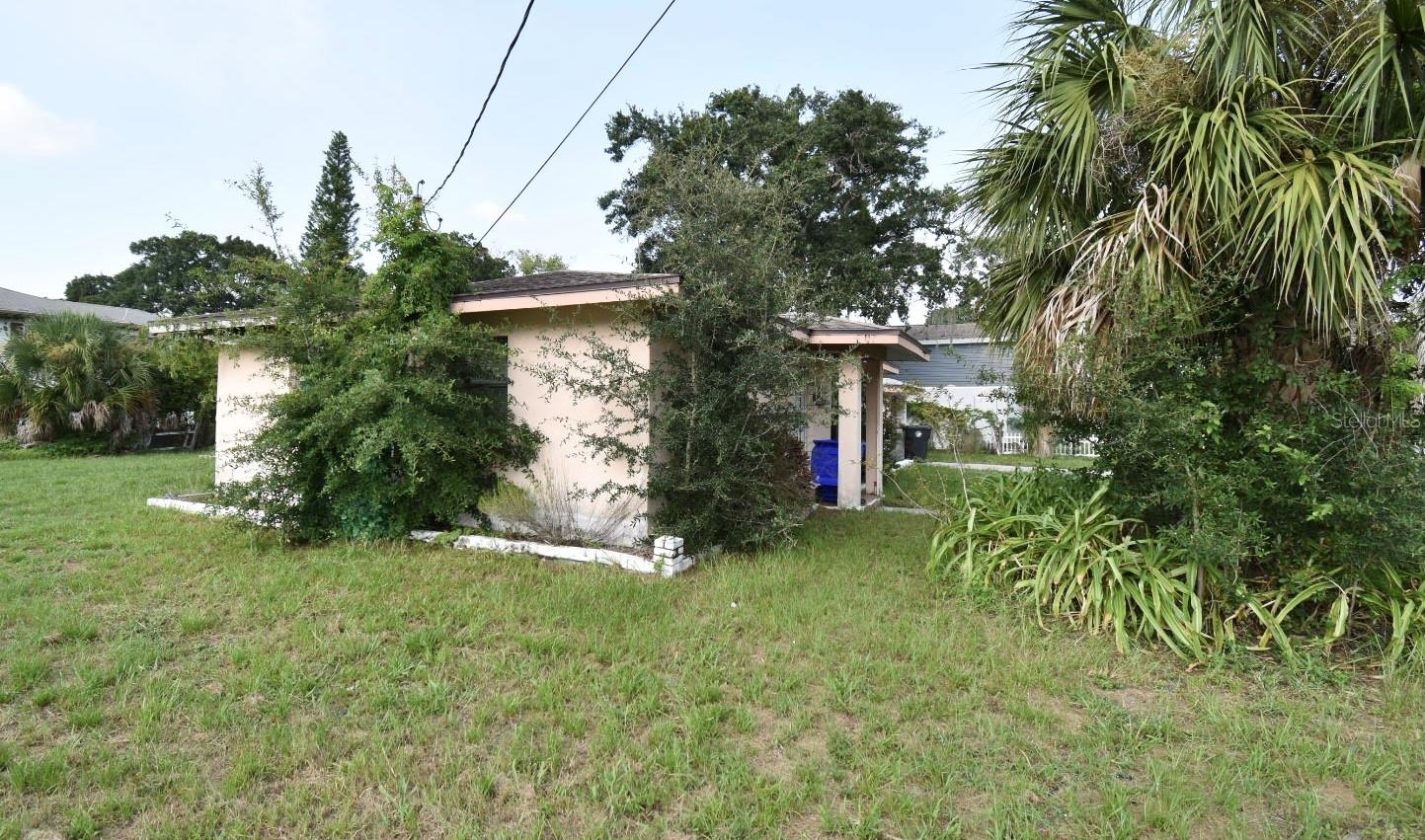 204 SHORE DR W — photo 14