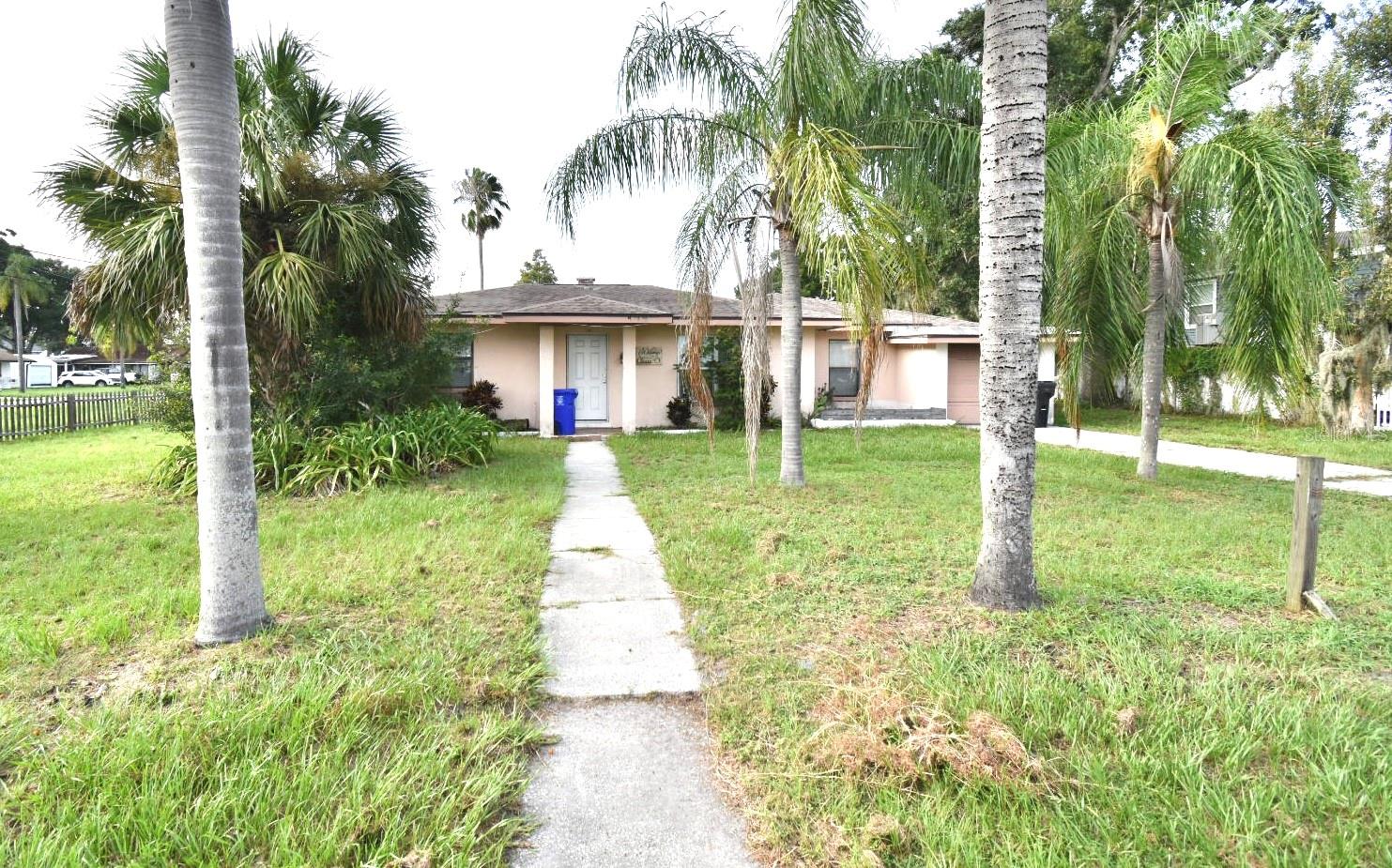 204 SHORE DR W — photo 2