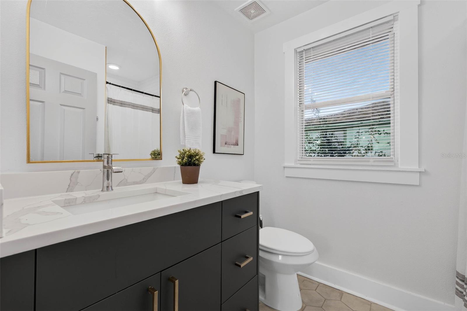 4624 IRIS ST N — photo 19