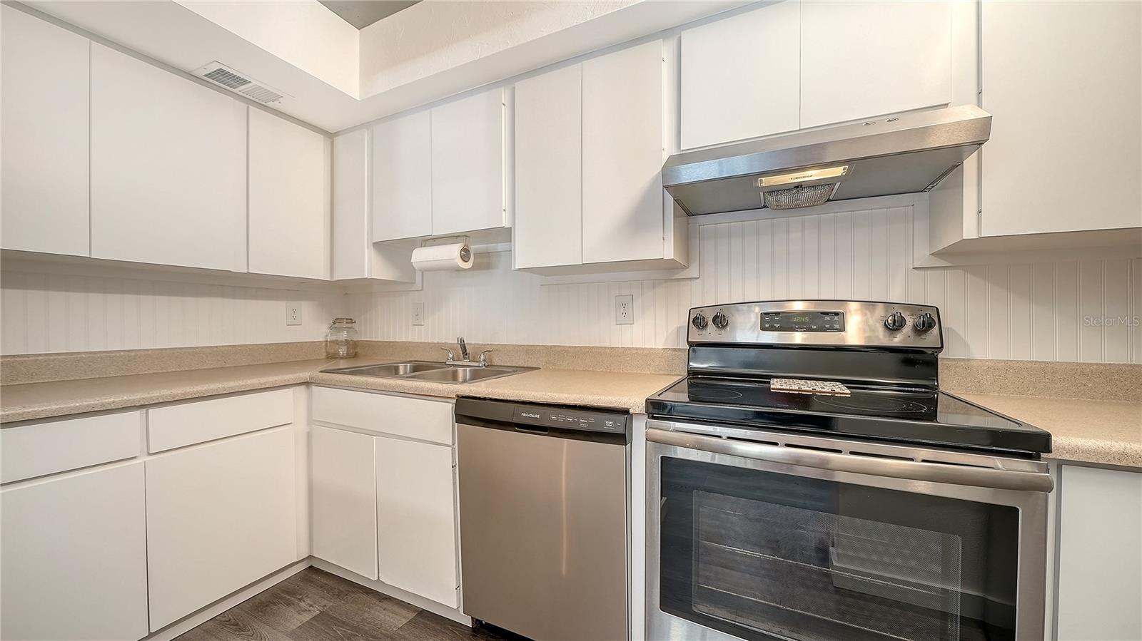 631 N ORANGE AVE #108 — photo 15