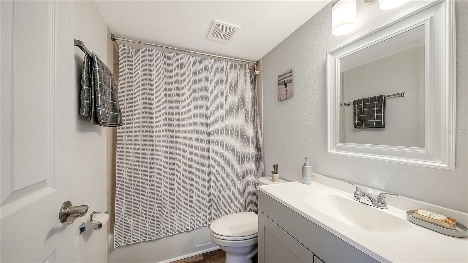 631 N ORANGE AVE #108 — photo 21