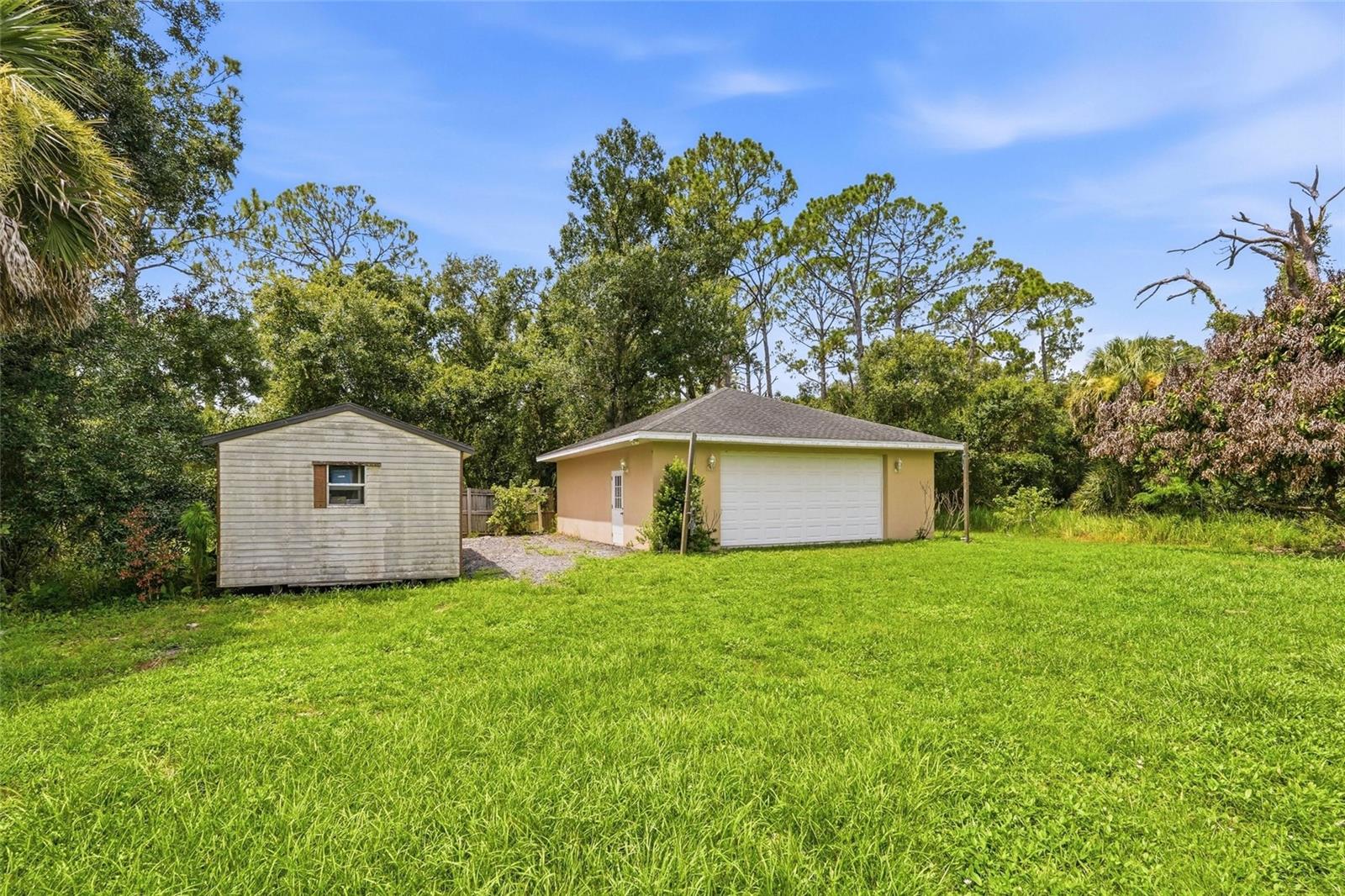 2209 TROPICAIRE BLVD — photo 40