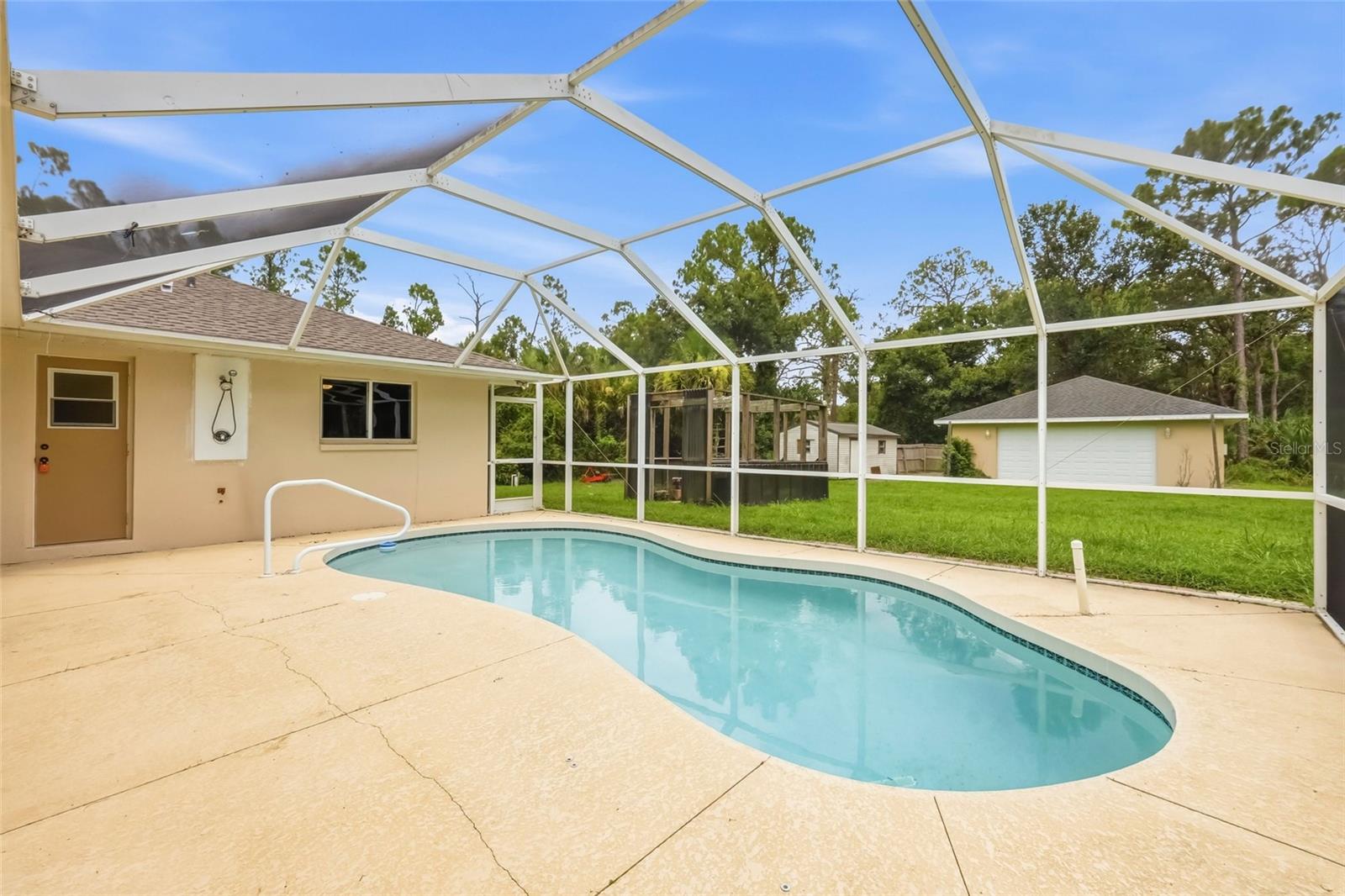 2209 TROPICAIRE BLVD — photo 36