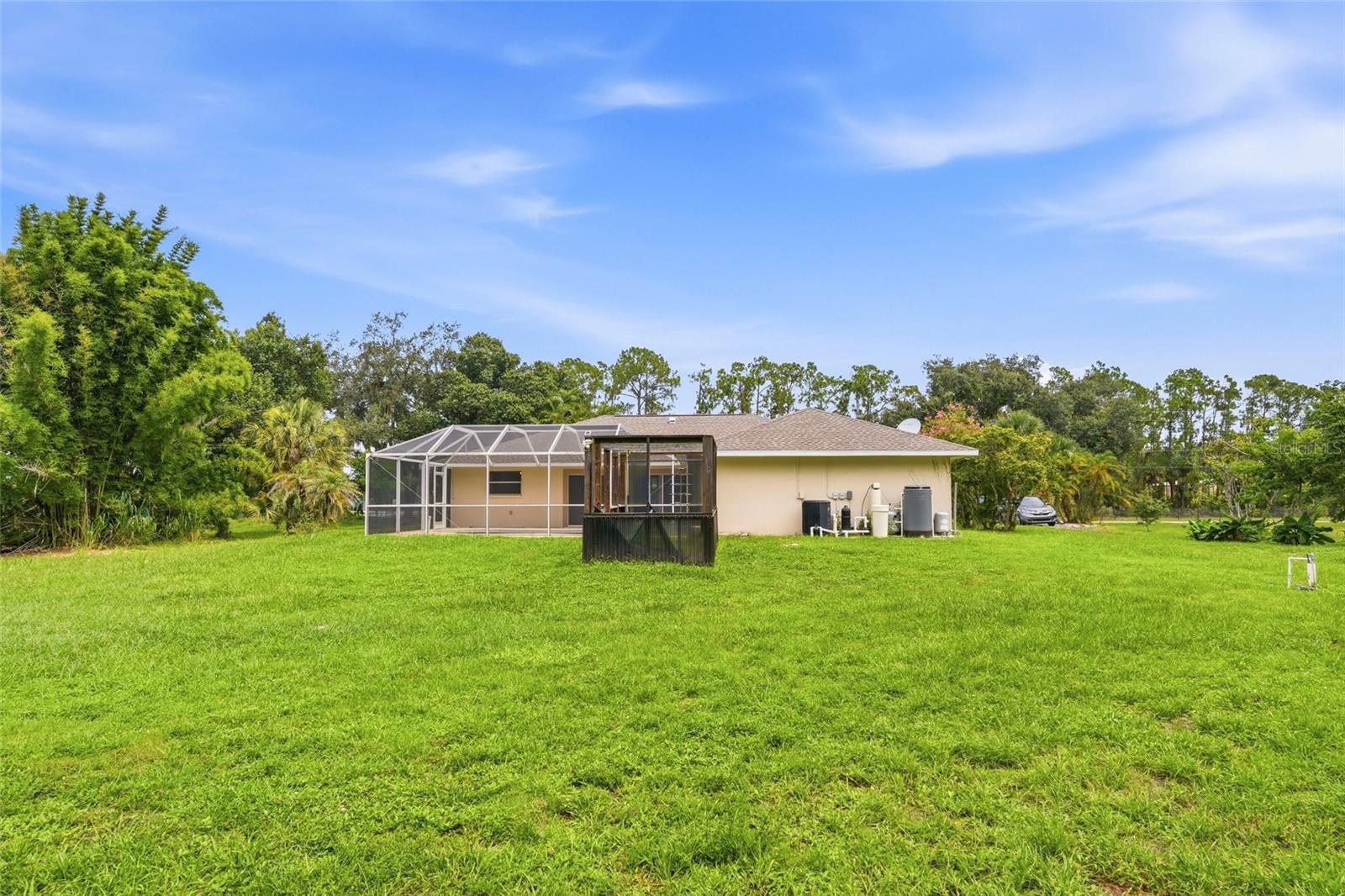 2209 TROPICAIRE BLVD — photo 43