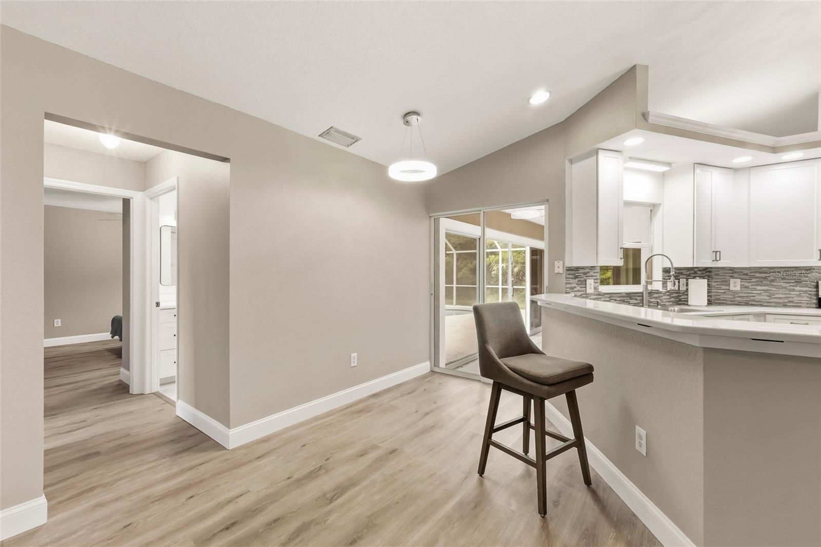 2209 TROPICAIRE BLVD — photo 25