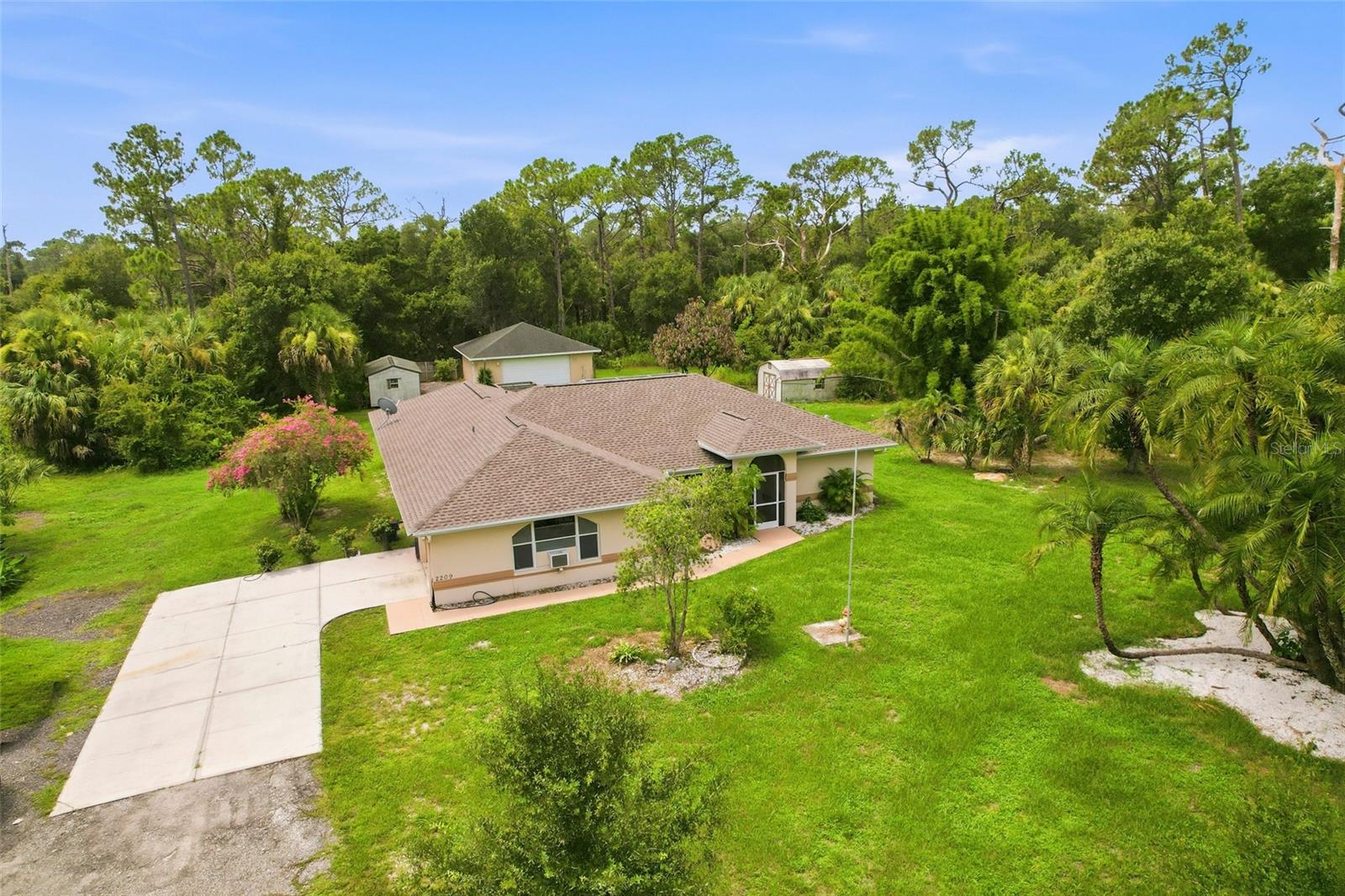 2209 TROPICAIRE BLVD — photo 46