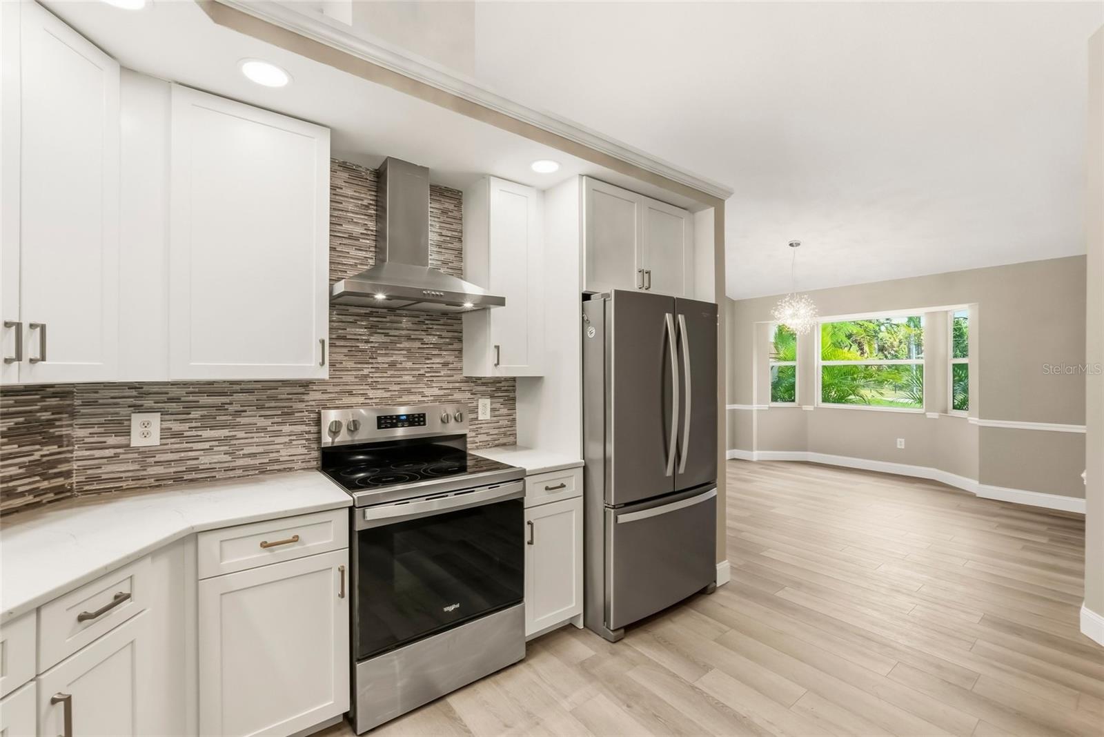 2209 TROPICAIRE BLVD — photo 20