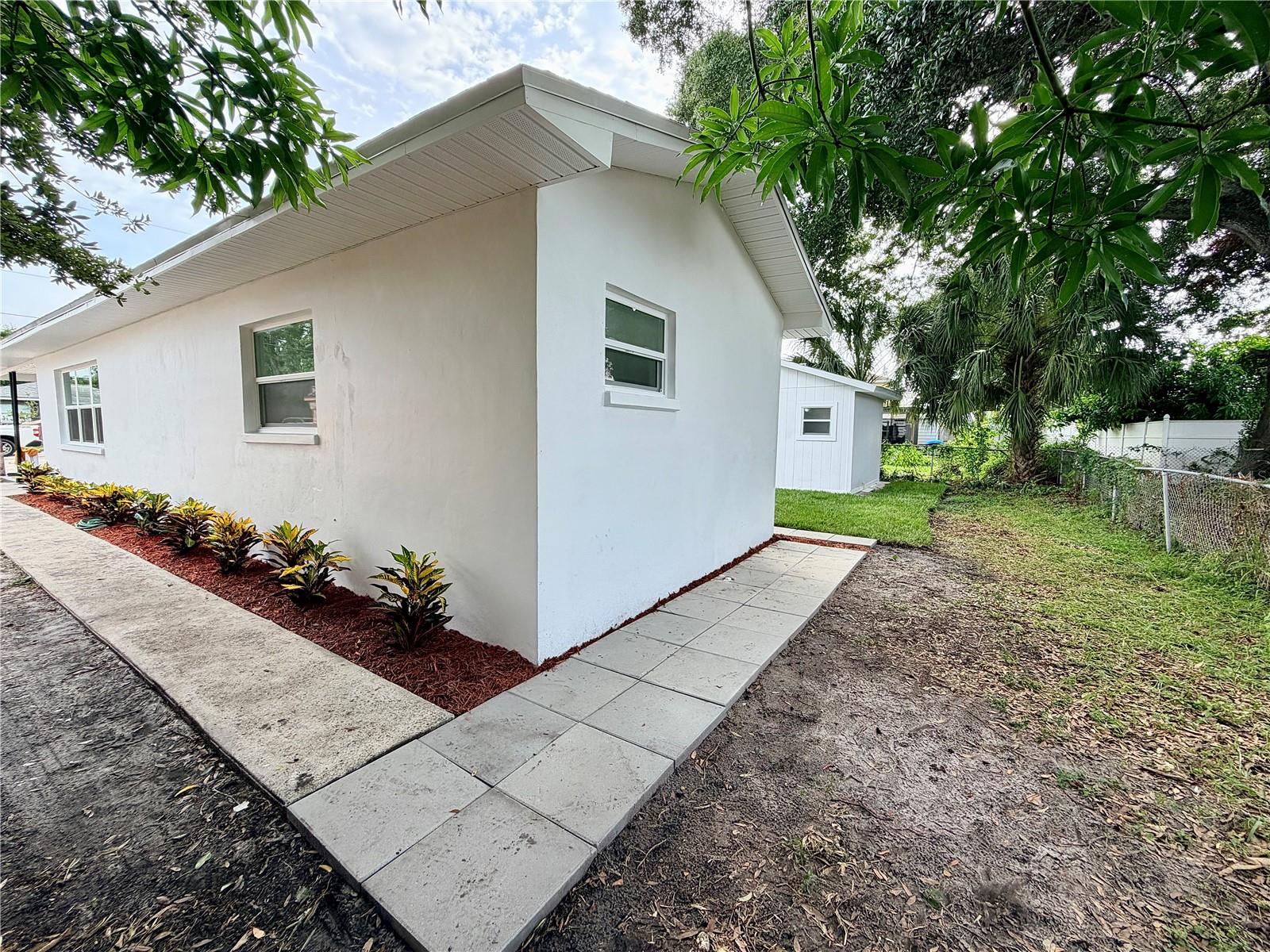 3117 W LEROY ST — photo 11