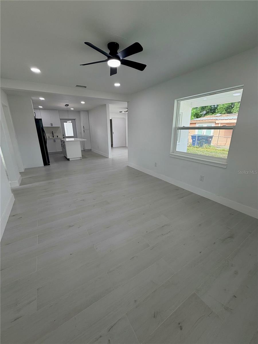 3117 W LEROY ST — photo 15