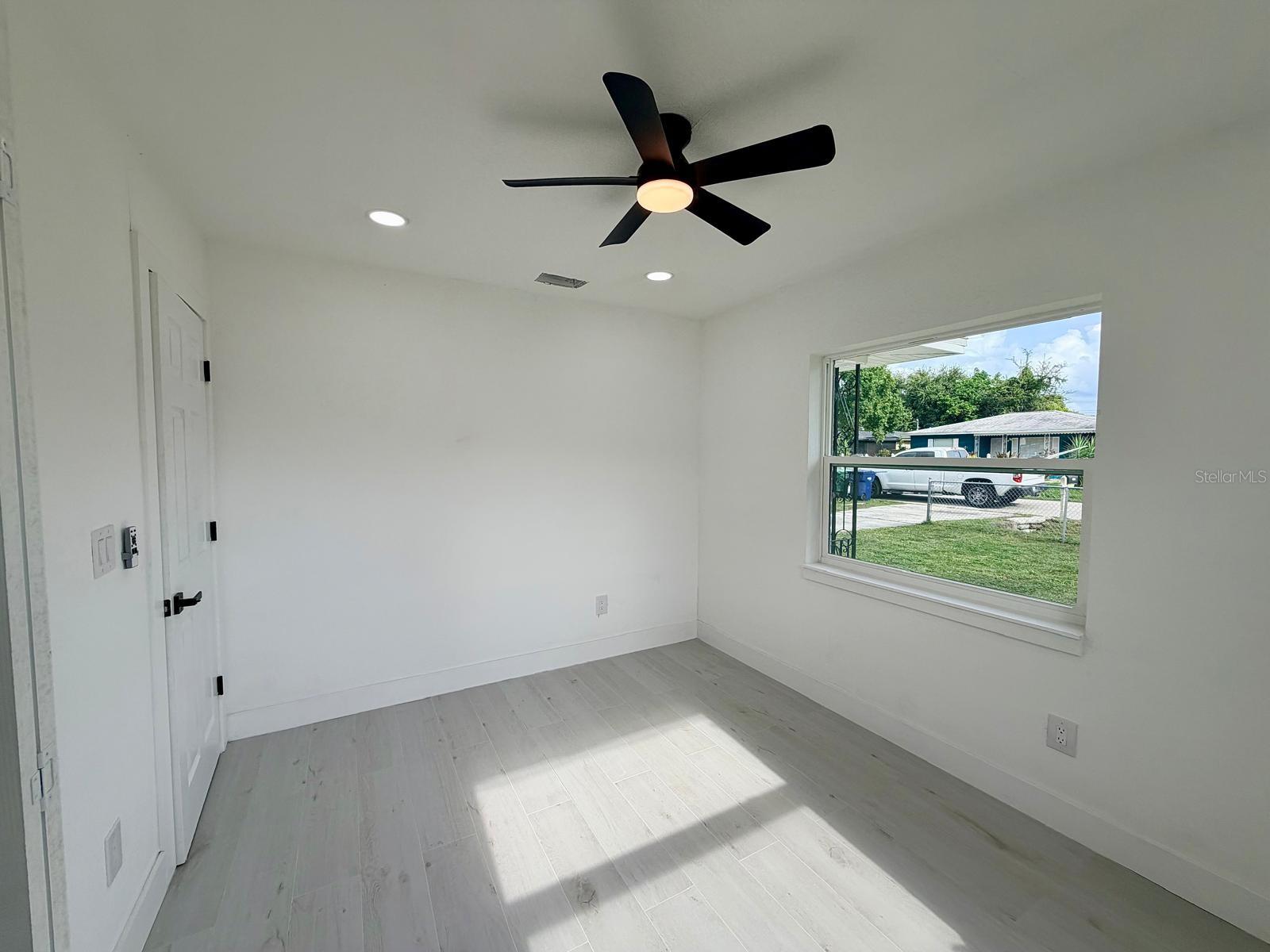 3117 W LEROY ST — photo 36