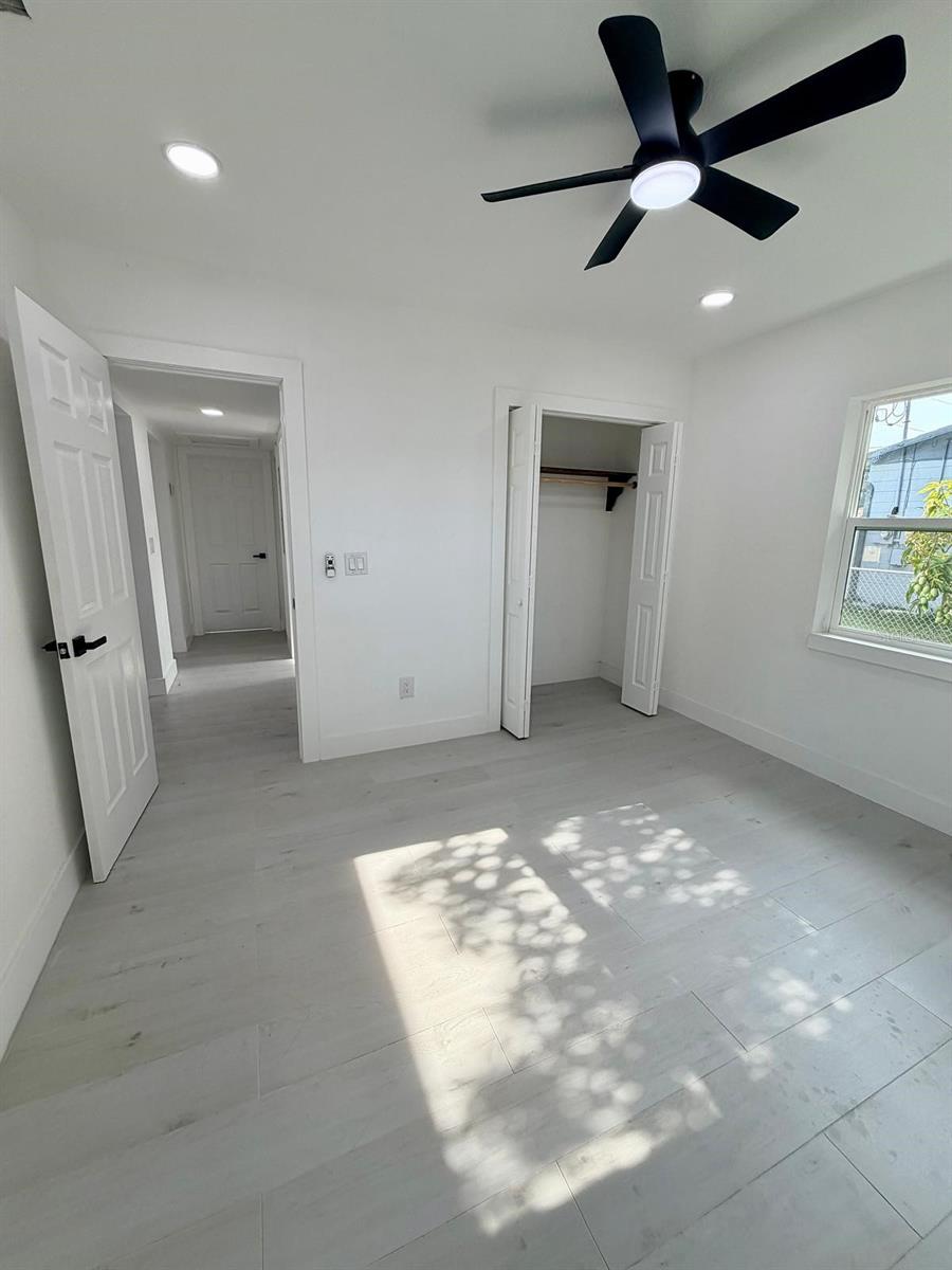 3117 W LEROY ST — photo 46