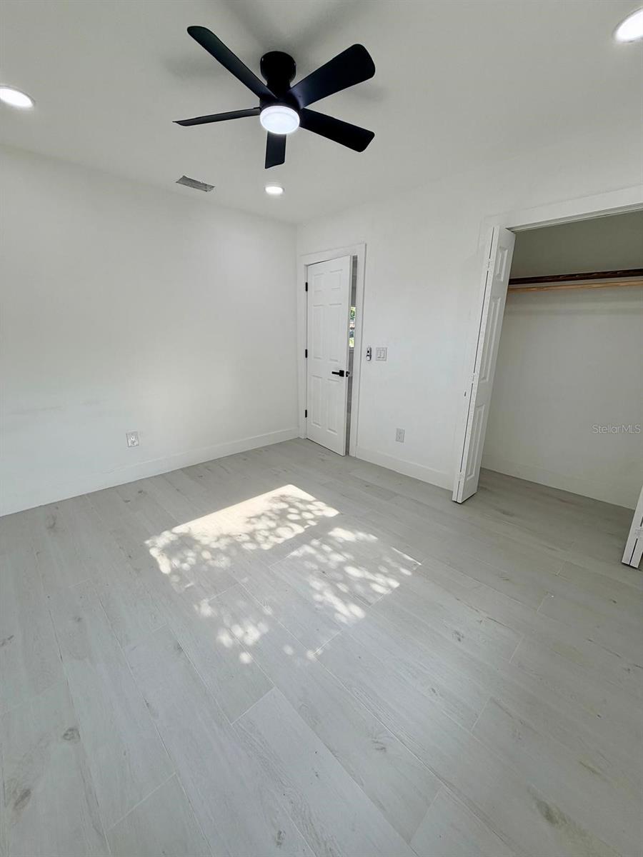 3117 W LEROY ST — photo 48