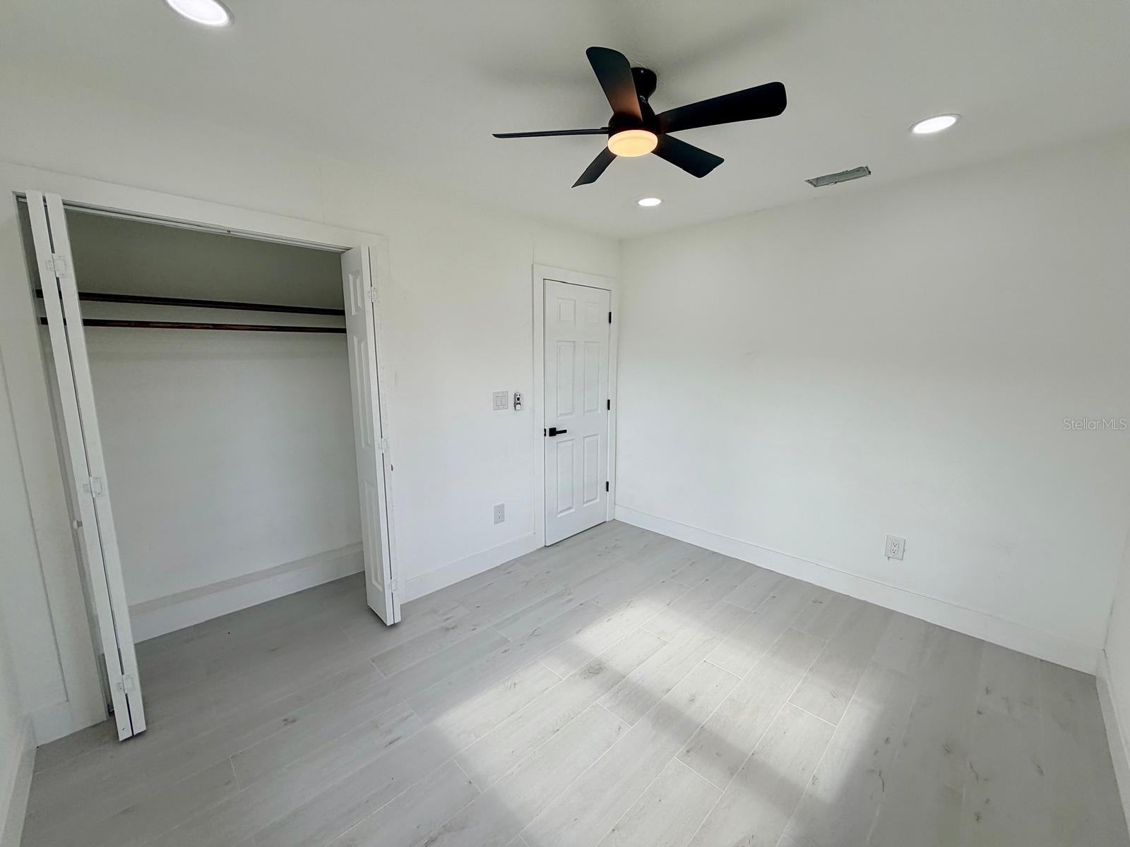3117 W LEROY ST — photo 38