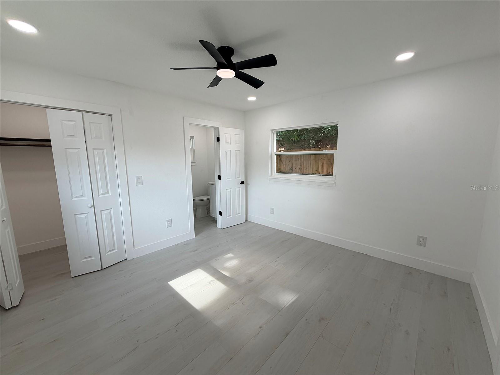 3117 W LEROY ST — photo 24
