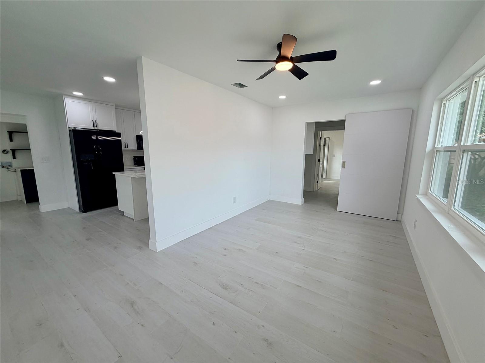 3117 W LEROY ST — photo 19