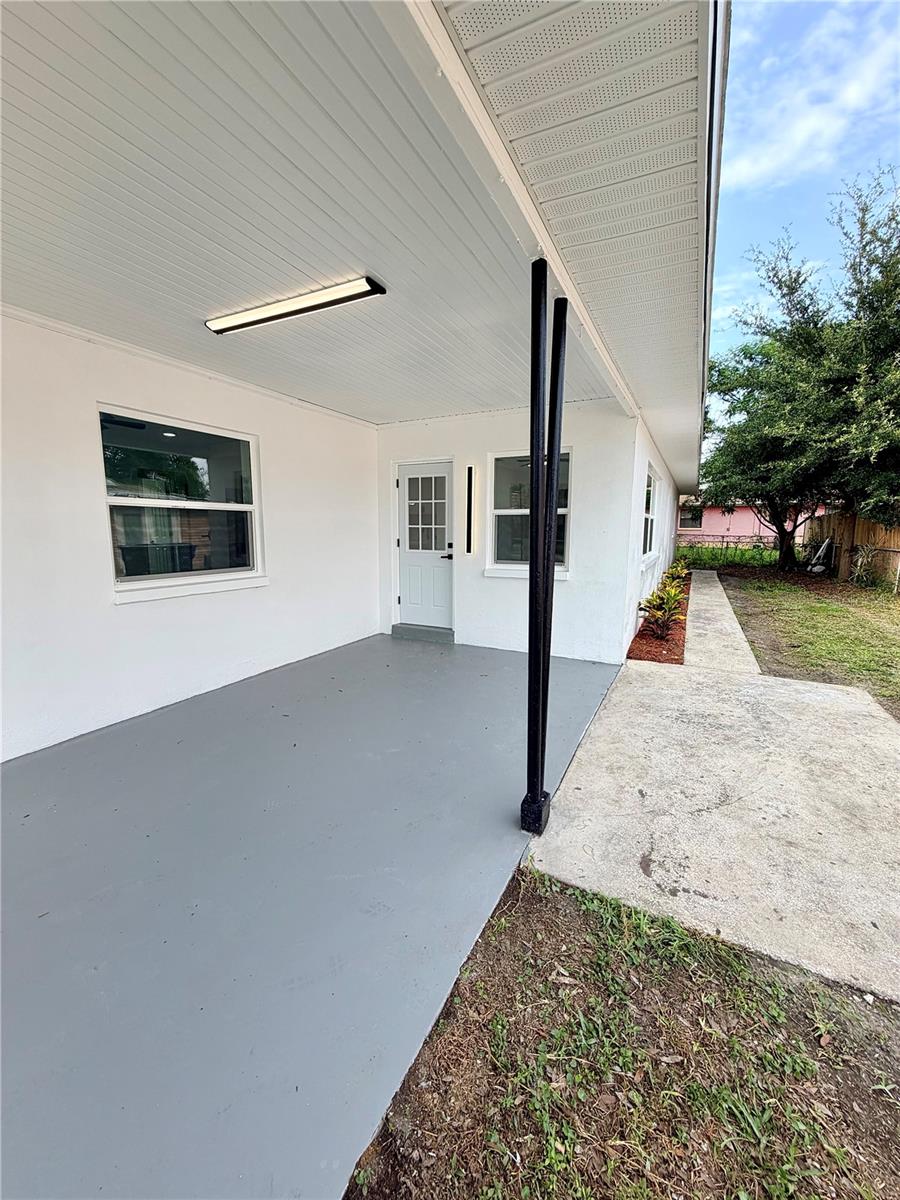 3117 W LEROY ST — photo 8