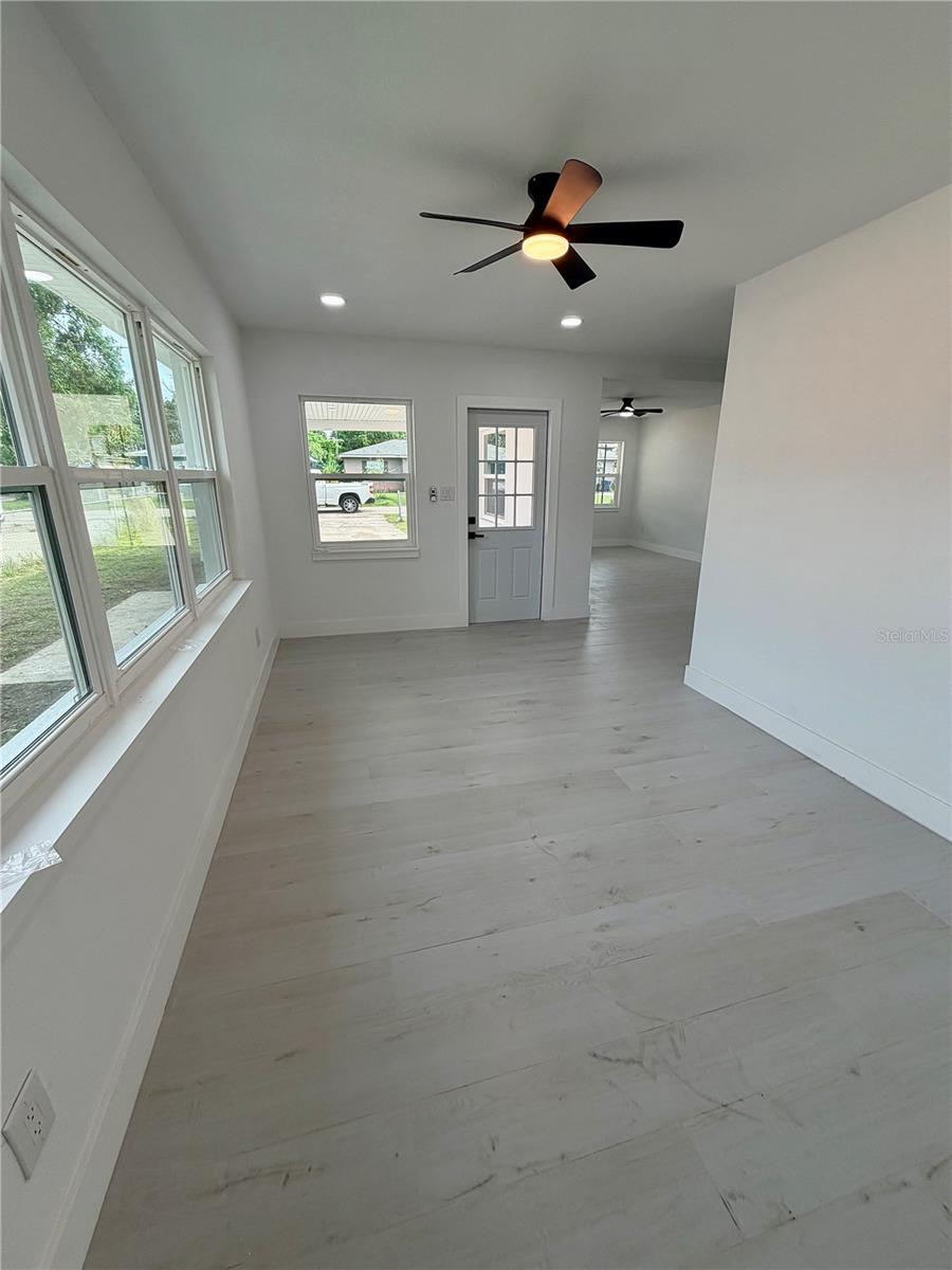 3117 W LEROY ST — photo 20