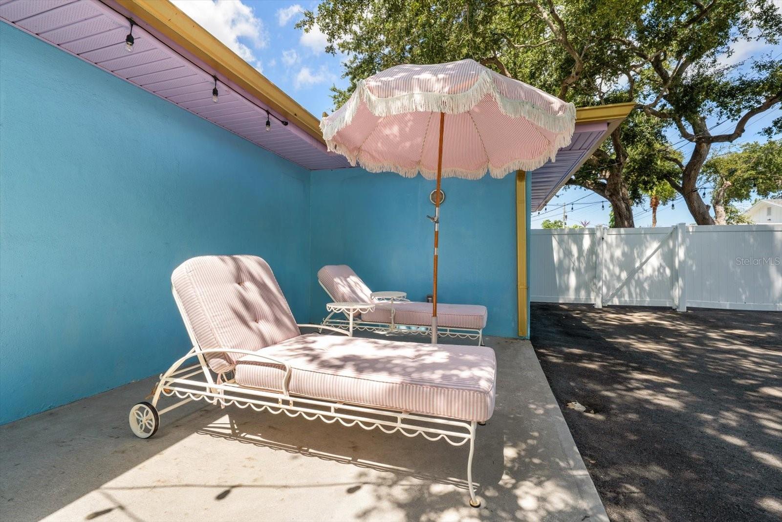 2050 W BAY DR — photo 37