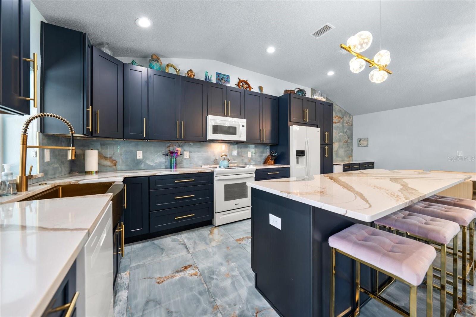 2050 W BAY DR — photo 13