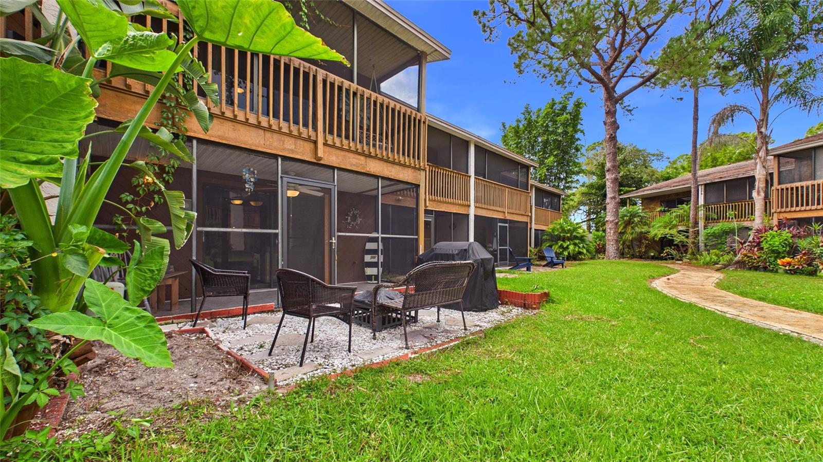 2122 TARPON LANDINGS DR — photo 33