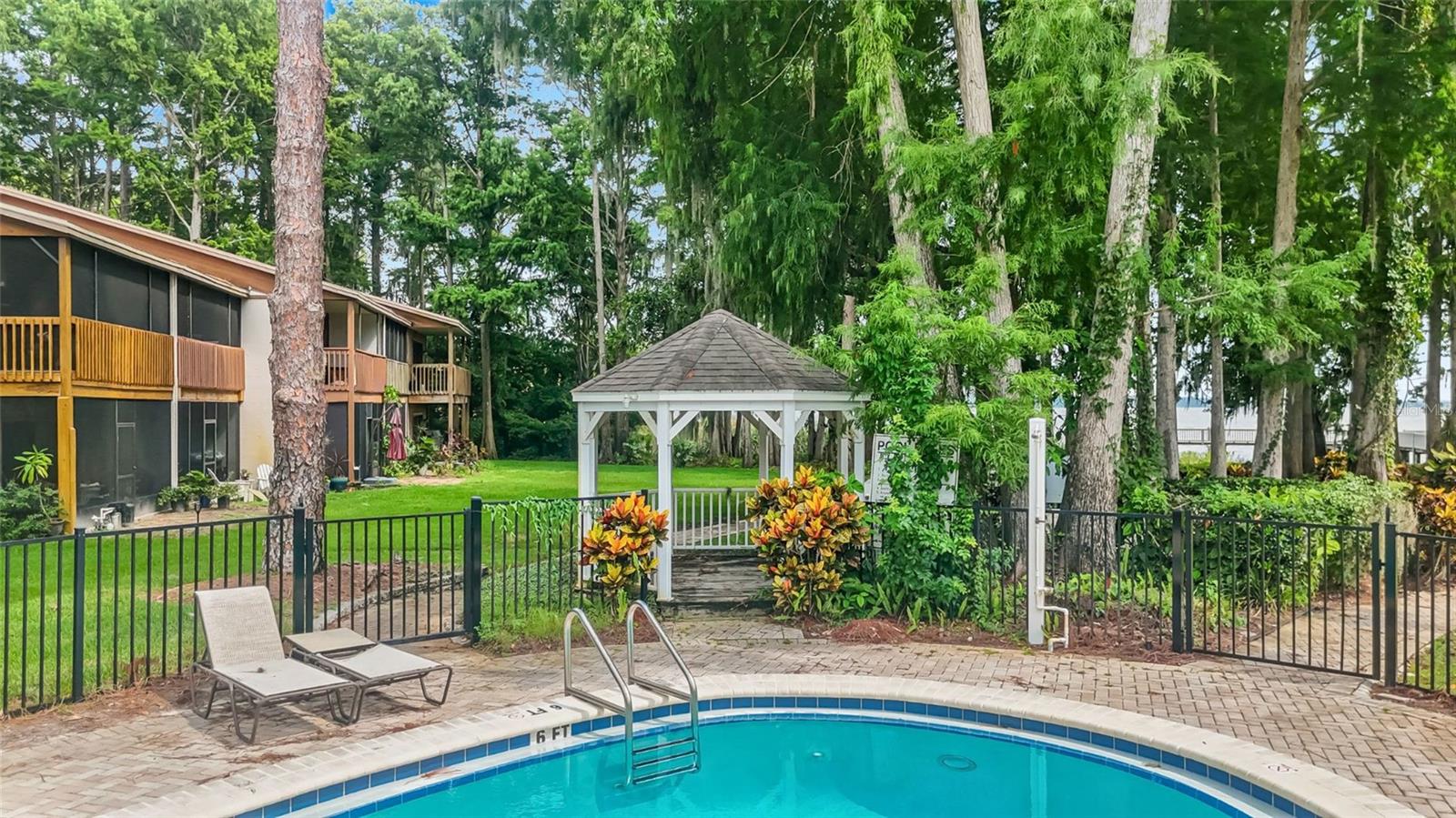 2122 TARPON LANDINGS DR — photo 40