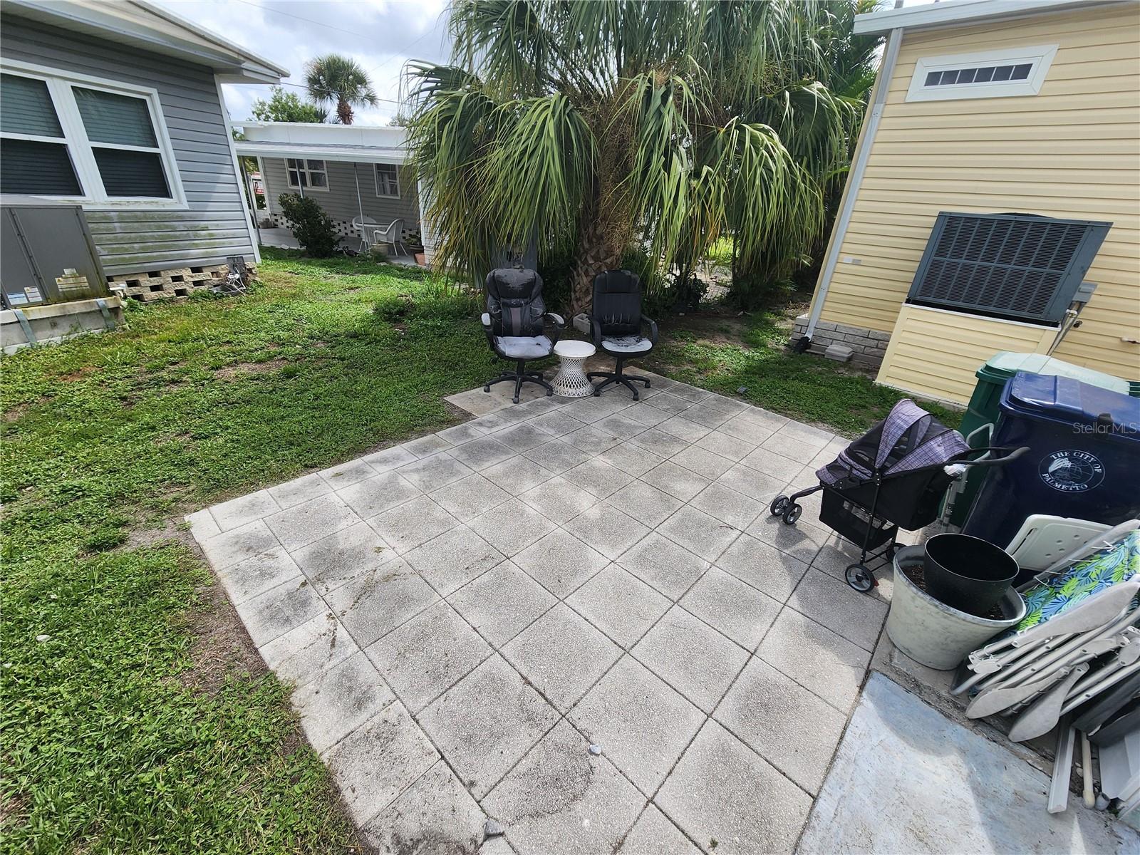 130 CAPRI DR — photo 25