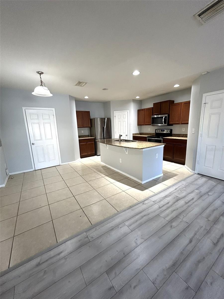4714 CHATTERTON WAY — photo 11