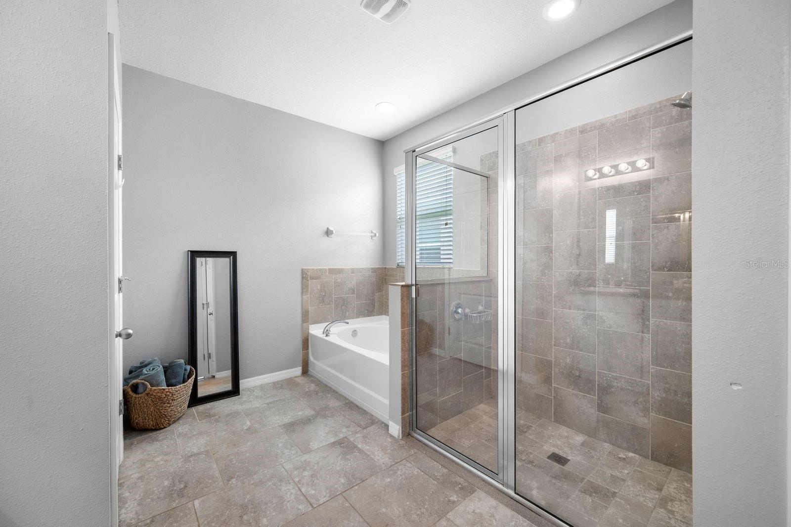 6549 DEVESTA LOOP — photo 45