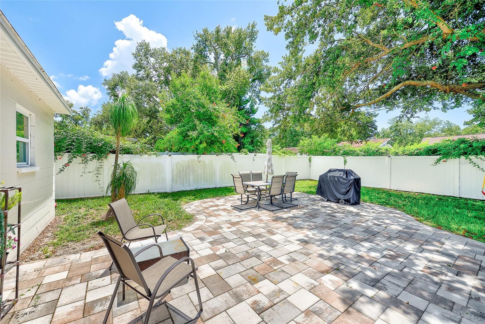 10664 STARKEY RD — photo 23
