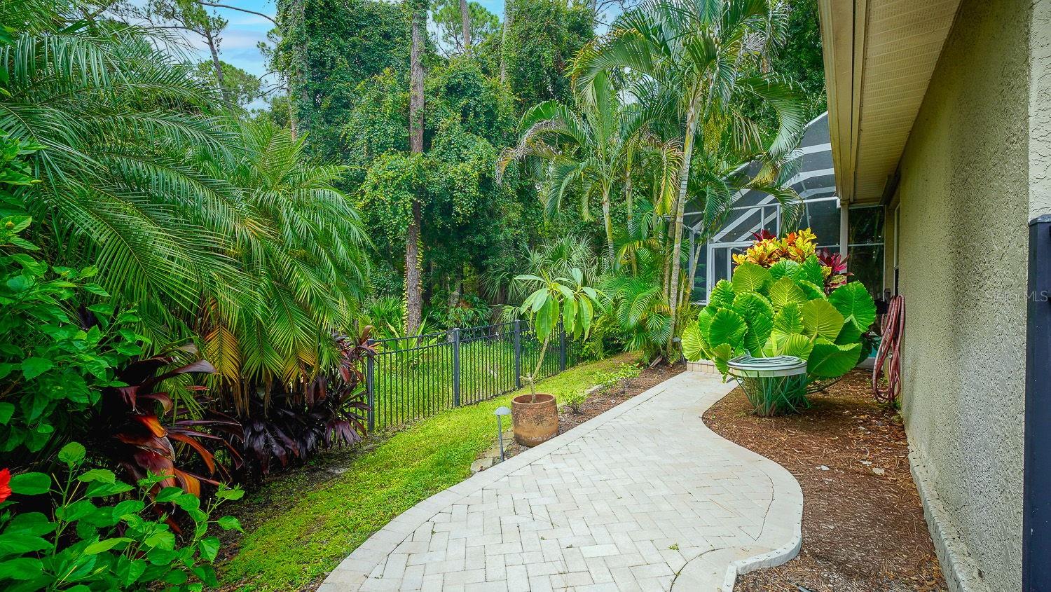 9814 GRETNA GREEN DR — photo 42