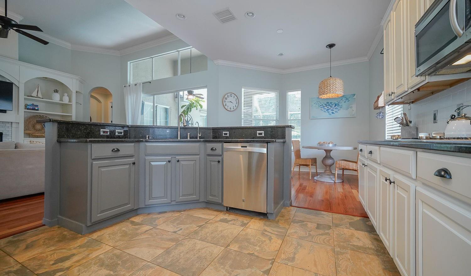 9814 GRETNA GREEN DR — photo 15