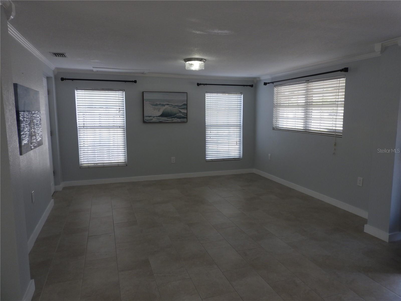8822 ROCKY CREEK DR — photo 11