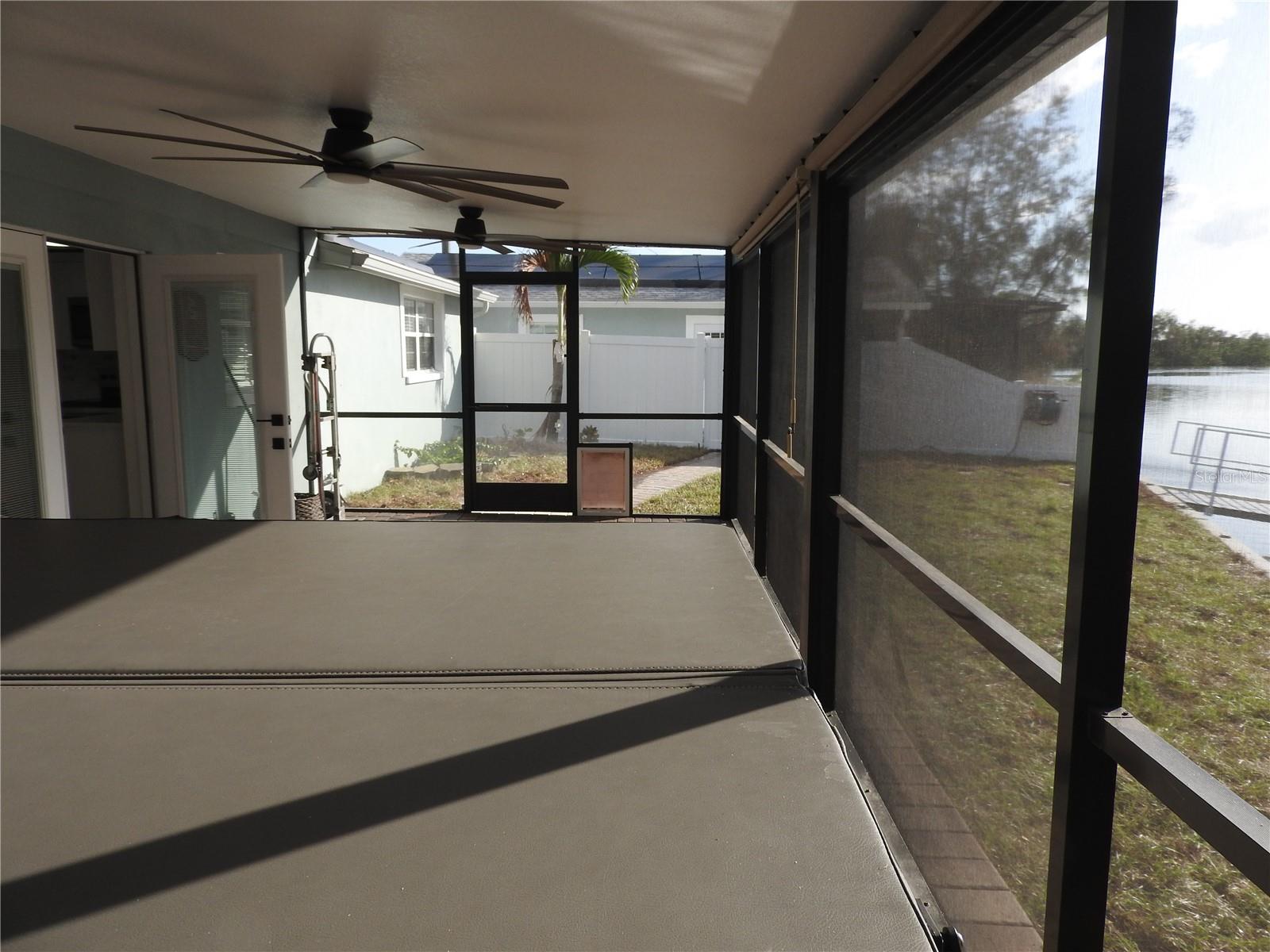 8822 ROCKY CREEK DR — photo 19